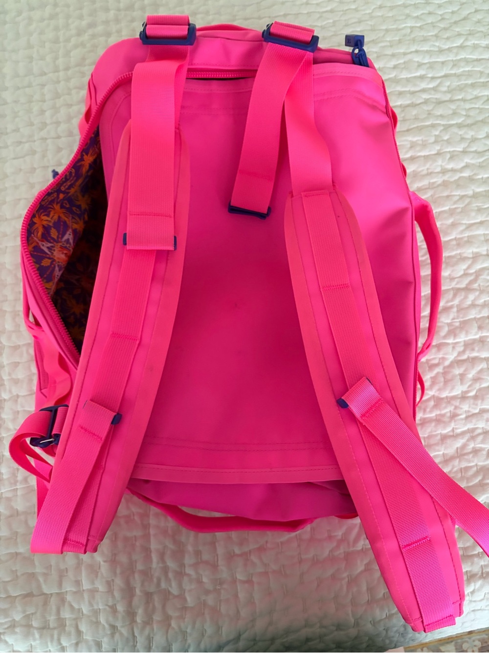 GUC Baboon to the Moon Neon Pink Mini Go Bag 32L - Picture 4 of 11